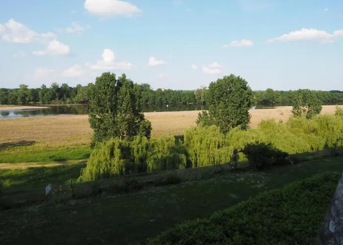 別荘 Romantic Loire Hideaway